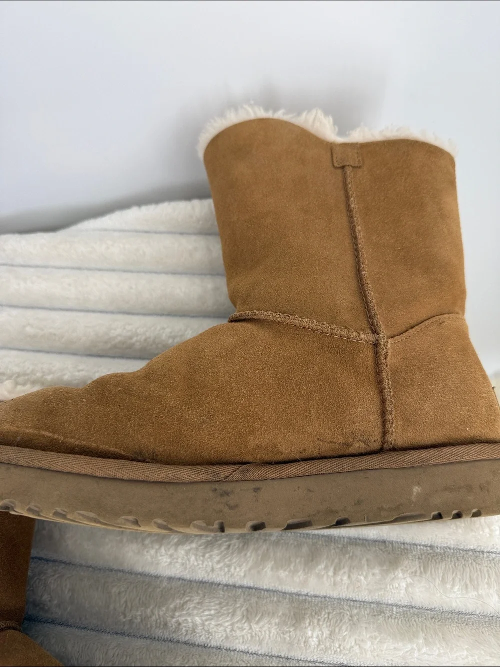 UGG good please